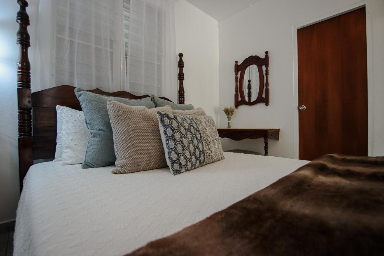 Hacienda Tres Casitas Guest House Кабо Рохо Екстериор снимка